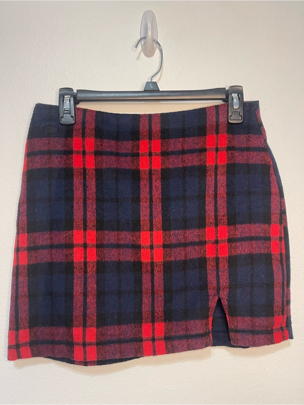 HYFVE Seamstress Special Red and Navy Plaid Mini Skirt Needs Zipper Waist 16”
